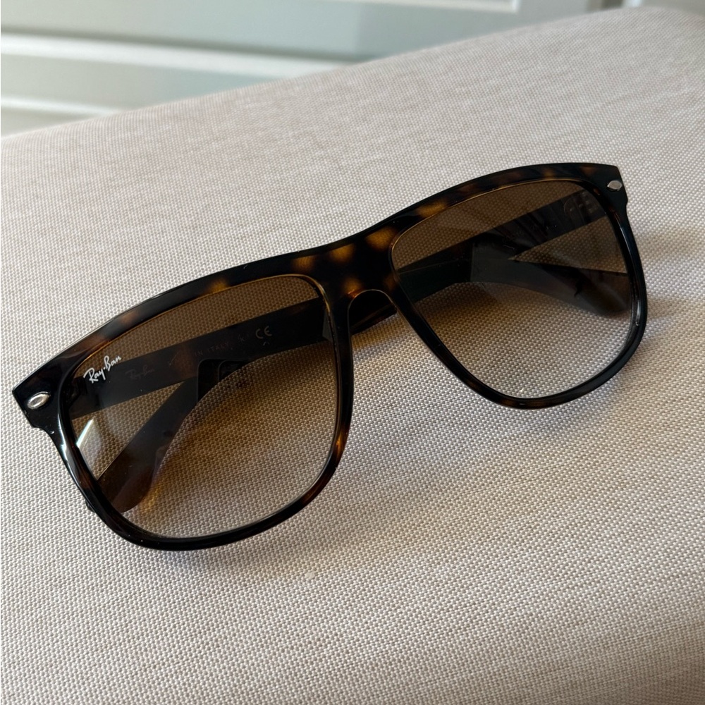 Ray-Ban RB4147 BOYFRIEND